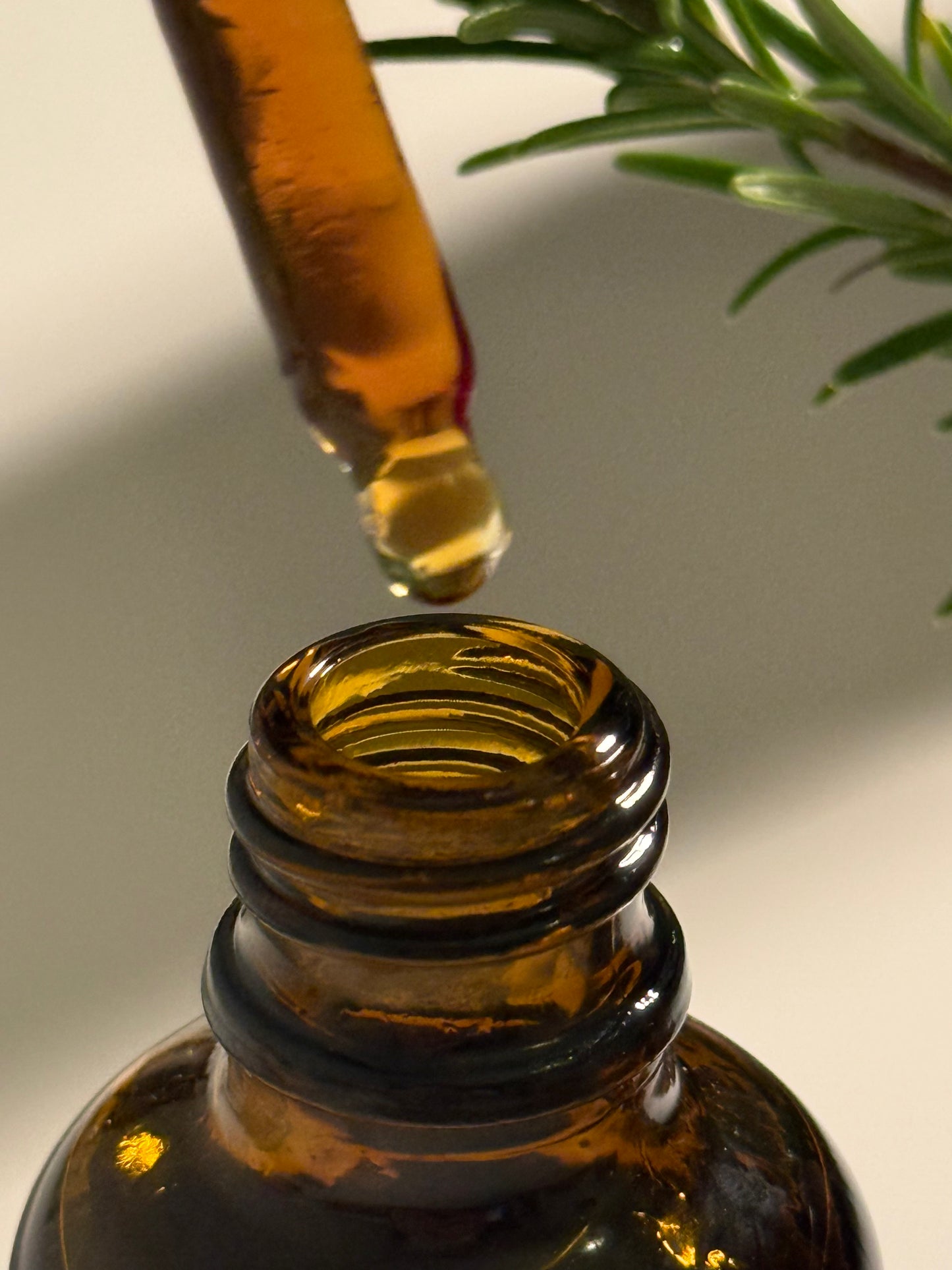 Veloura - Hair Growth & Repair Oil